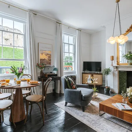 Lägenhet Tower View